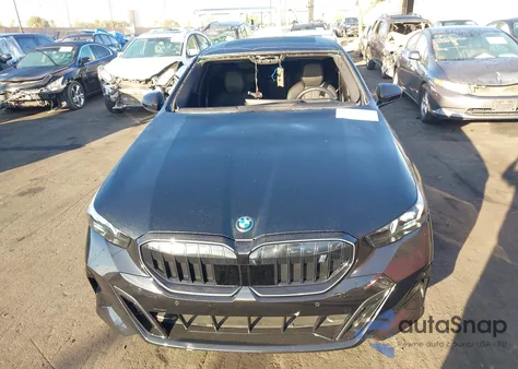 2025 BMW I5 Edrive40 z USA, uszkodzony, nr VIN WBY33FK08SCU89543